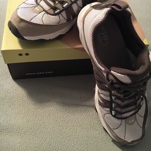 Ryka woman’s size 10 shoes
